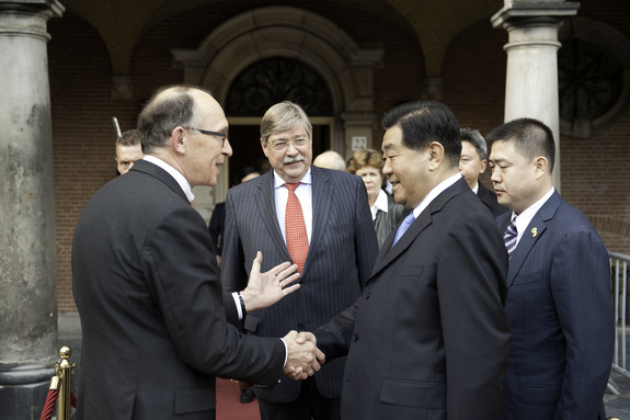 Voorzitter ontvangt delegatie China