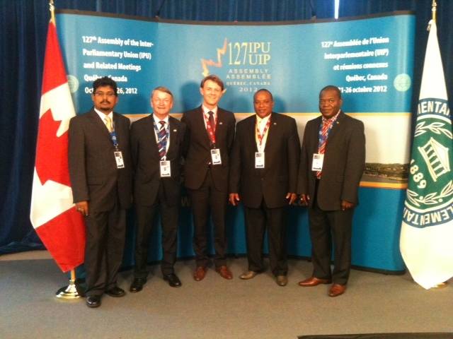 Kamerlid Putters (PvdA) tijdens IPU Conferentie Canada