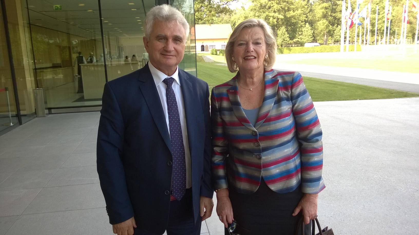 Tsjechische Senaatsvoorzitter Milan Stech en Nederlandse Senaatsvoorzitter Ankie Broekers-Knol