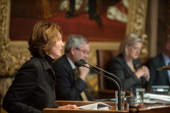Jannette Beuving (PvdA) tijdens het debat over de Jeugdwet in 2014