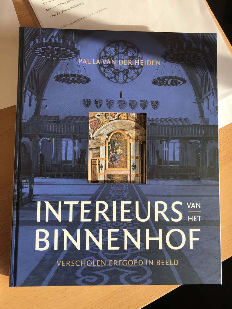 Fotoboek bijzondere interieurs Binnenhof gepresenteerd