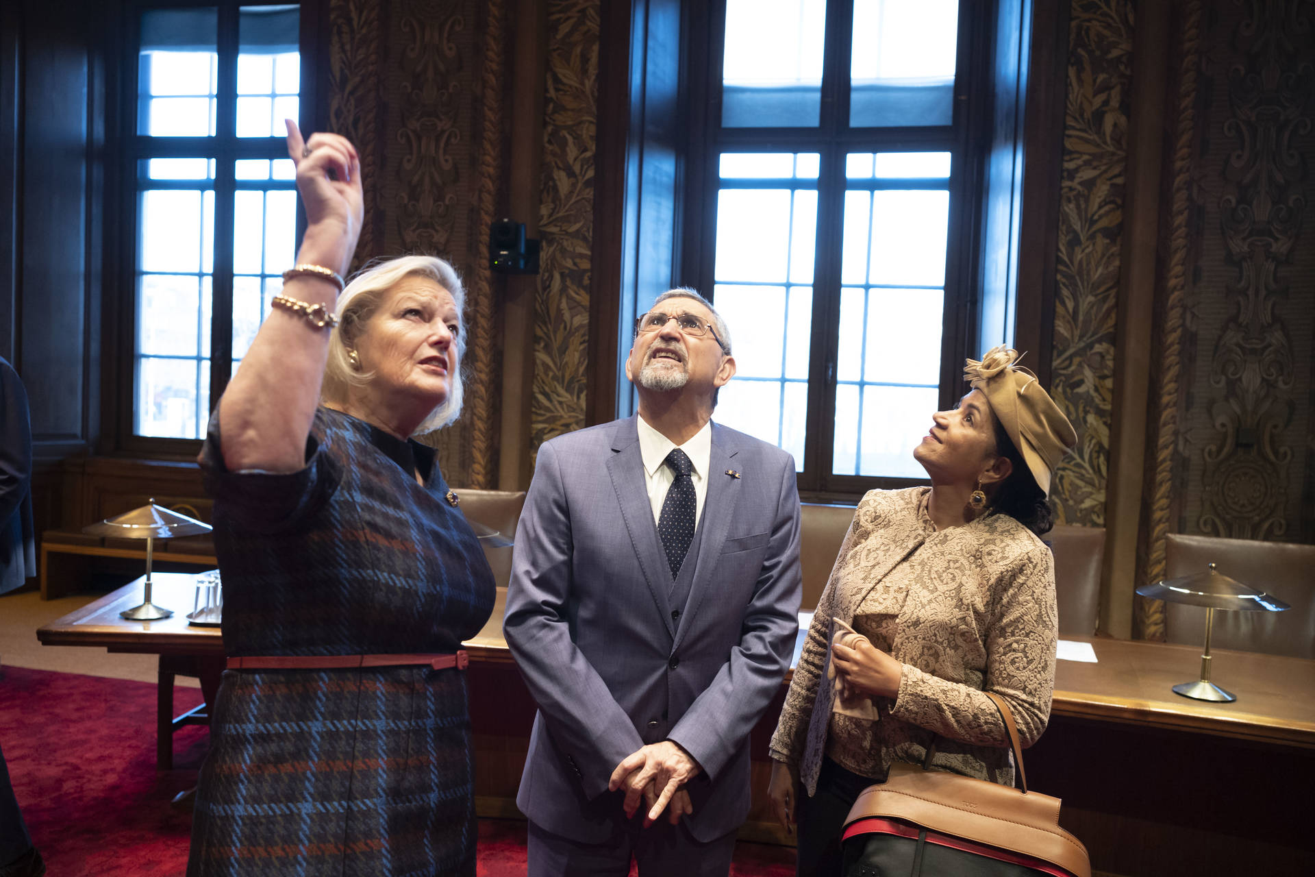 Rondleiding door de plenaire zaal van de Eerste Kamer