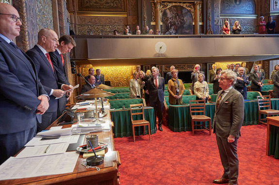 Eerste Kamer Der Staten Generaal Hermans Fvd Beedigd Als Lid Van De Eerste Kamer