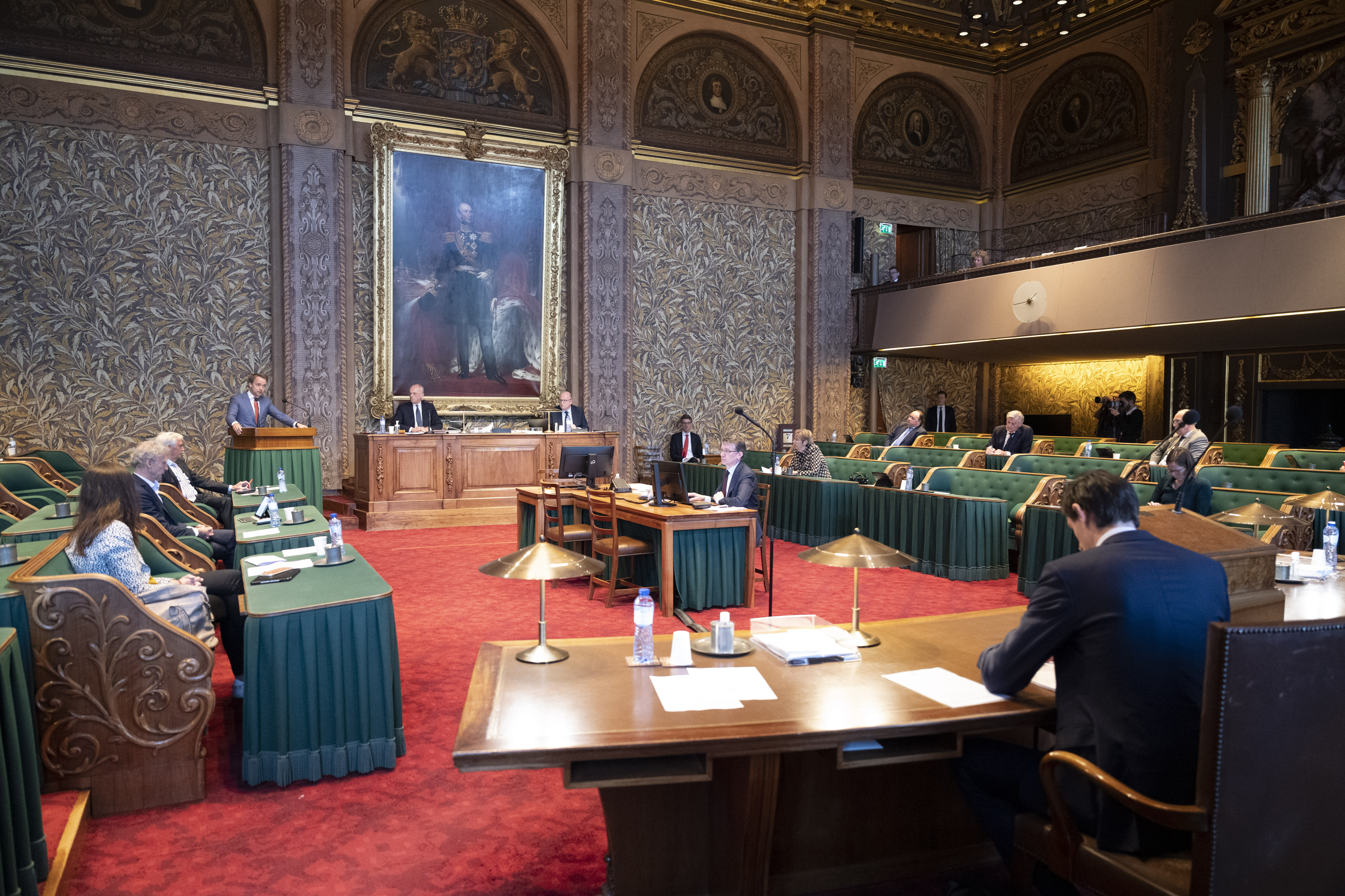 Eerste Kamer Stemt In Met Noodpakket Banen En Economie - Eerste Kamer ...