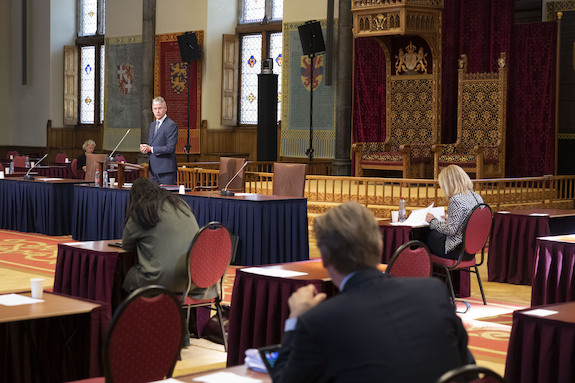 Debat fusietoets in onderwijs - Eerste Kamer Staten-Generaal