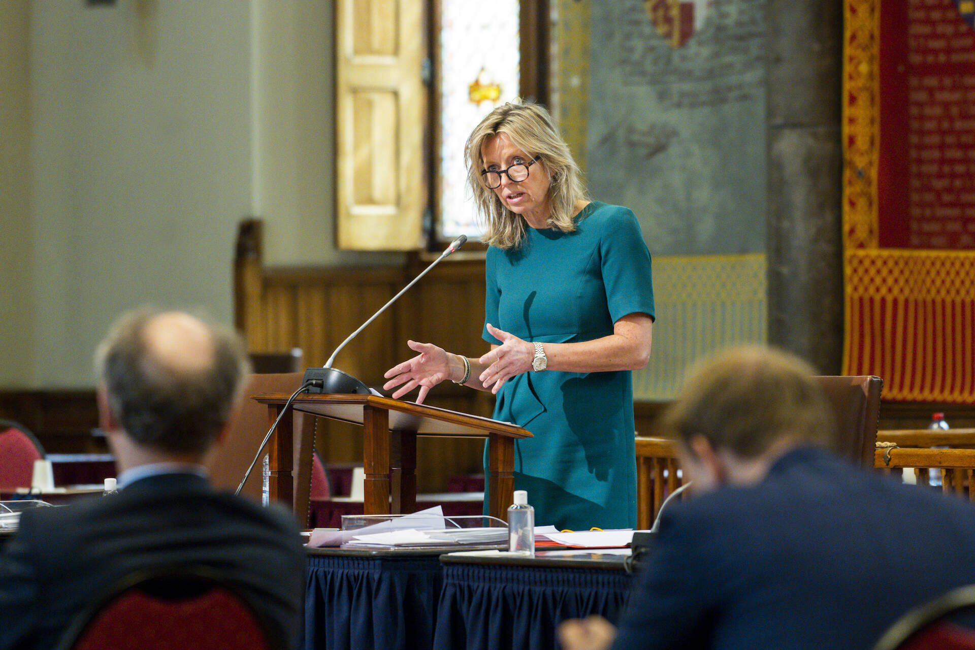 Minister Ollongren tijdens de stemming op 7 juli 2020