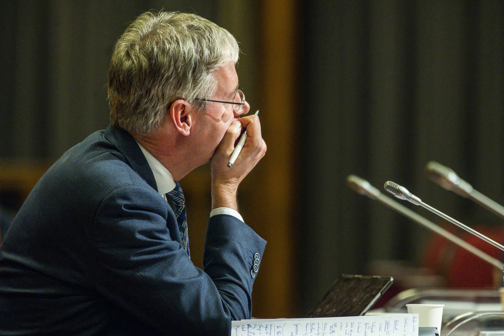 Minister Slob tijdens het debat op 7 december 2020