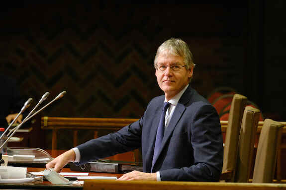 Minister Slob tijdens het debat op 2 februari 2021