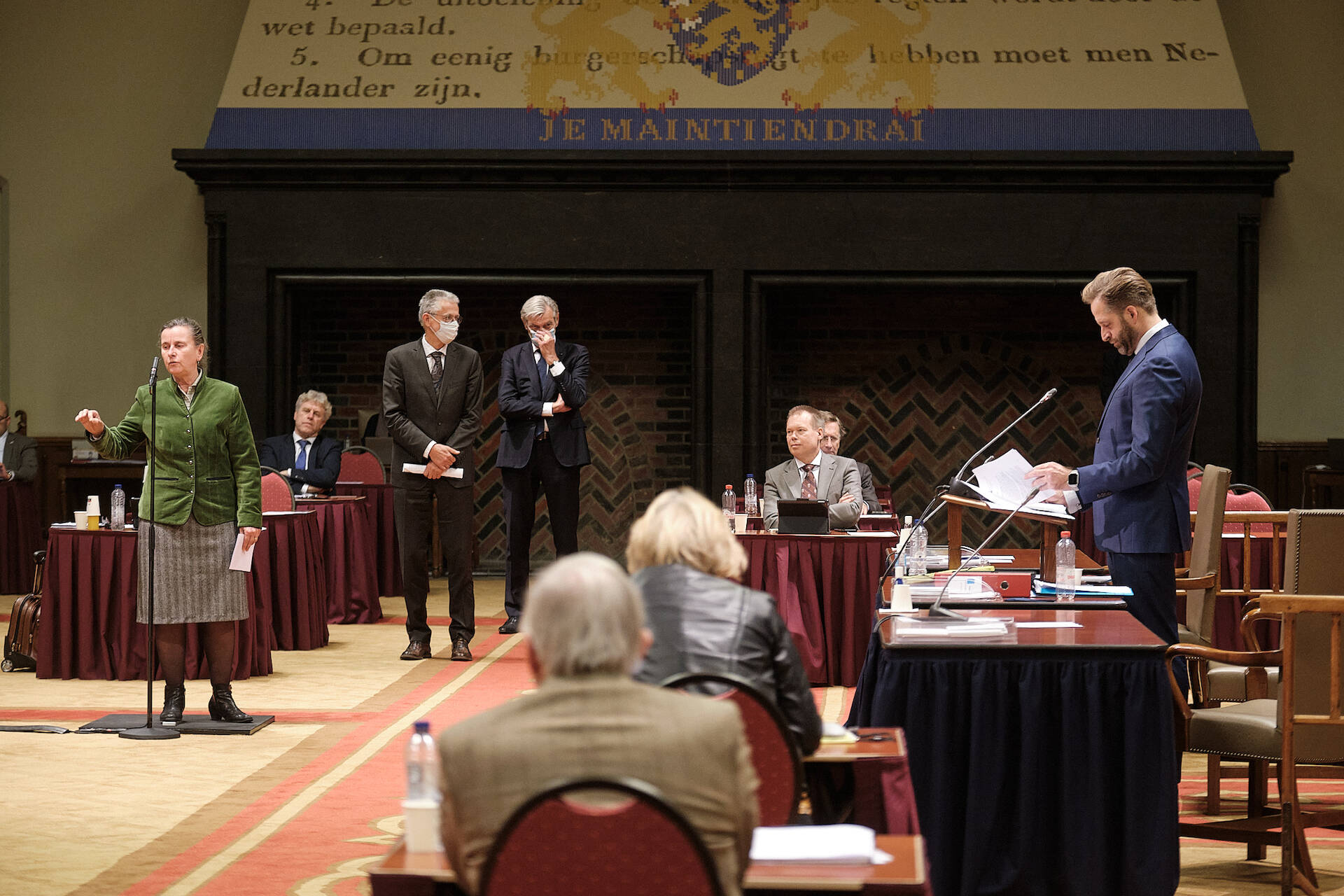 De Kamer tijdens het debat op 30 november 2021