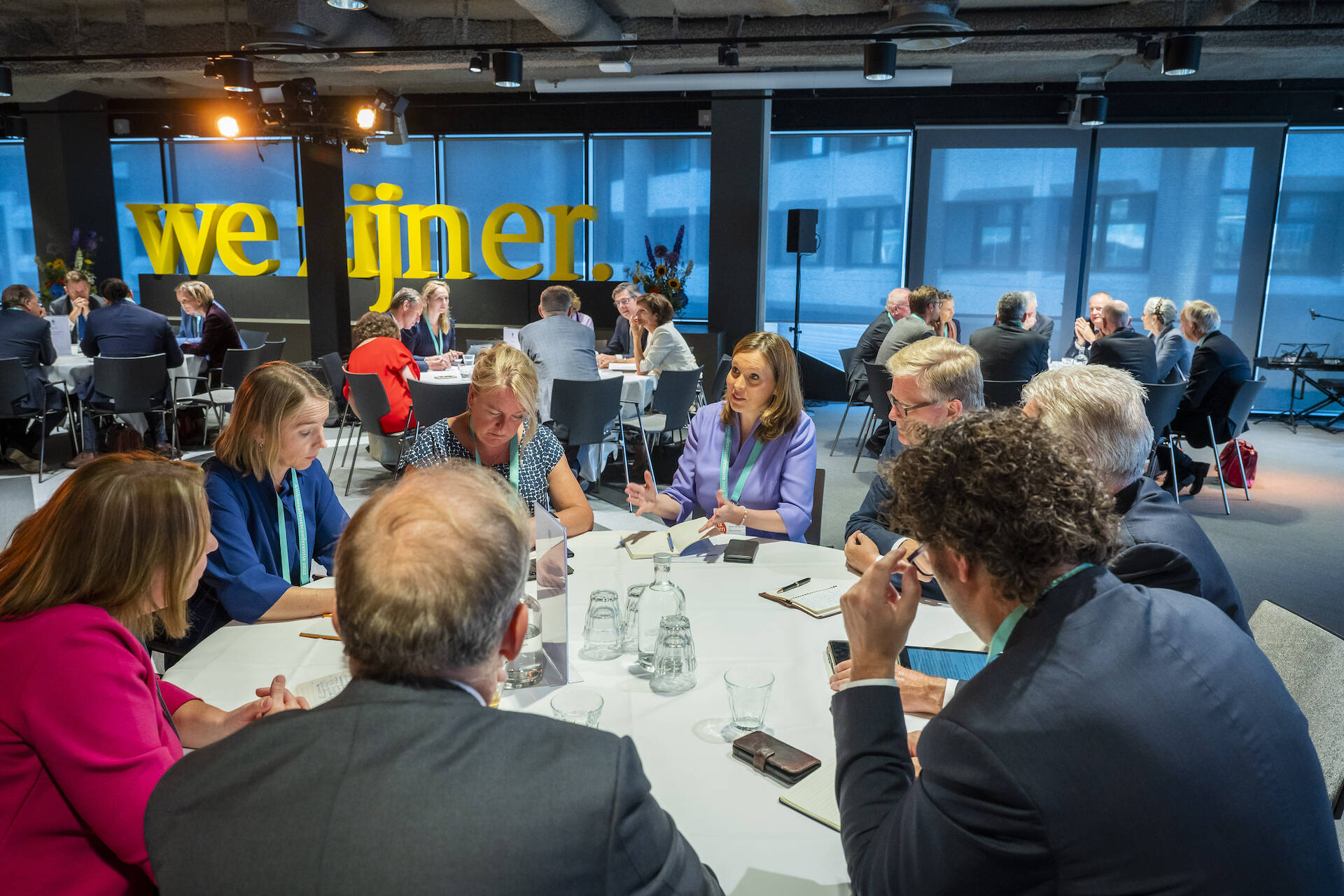 Gesprek tussen ambassadeurs en Kamerleden - 1