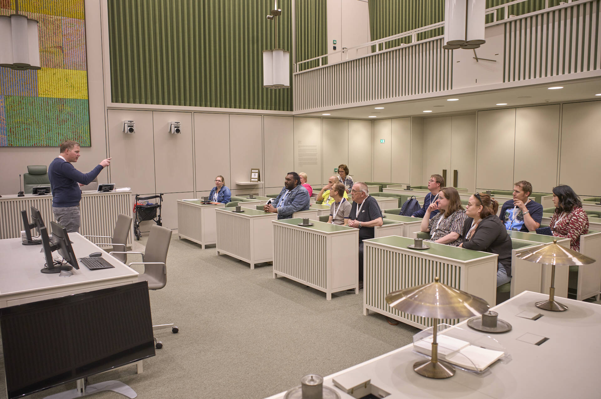 Uitleg over de Eerste Kamer in de plenaire zaal