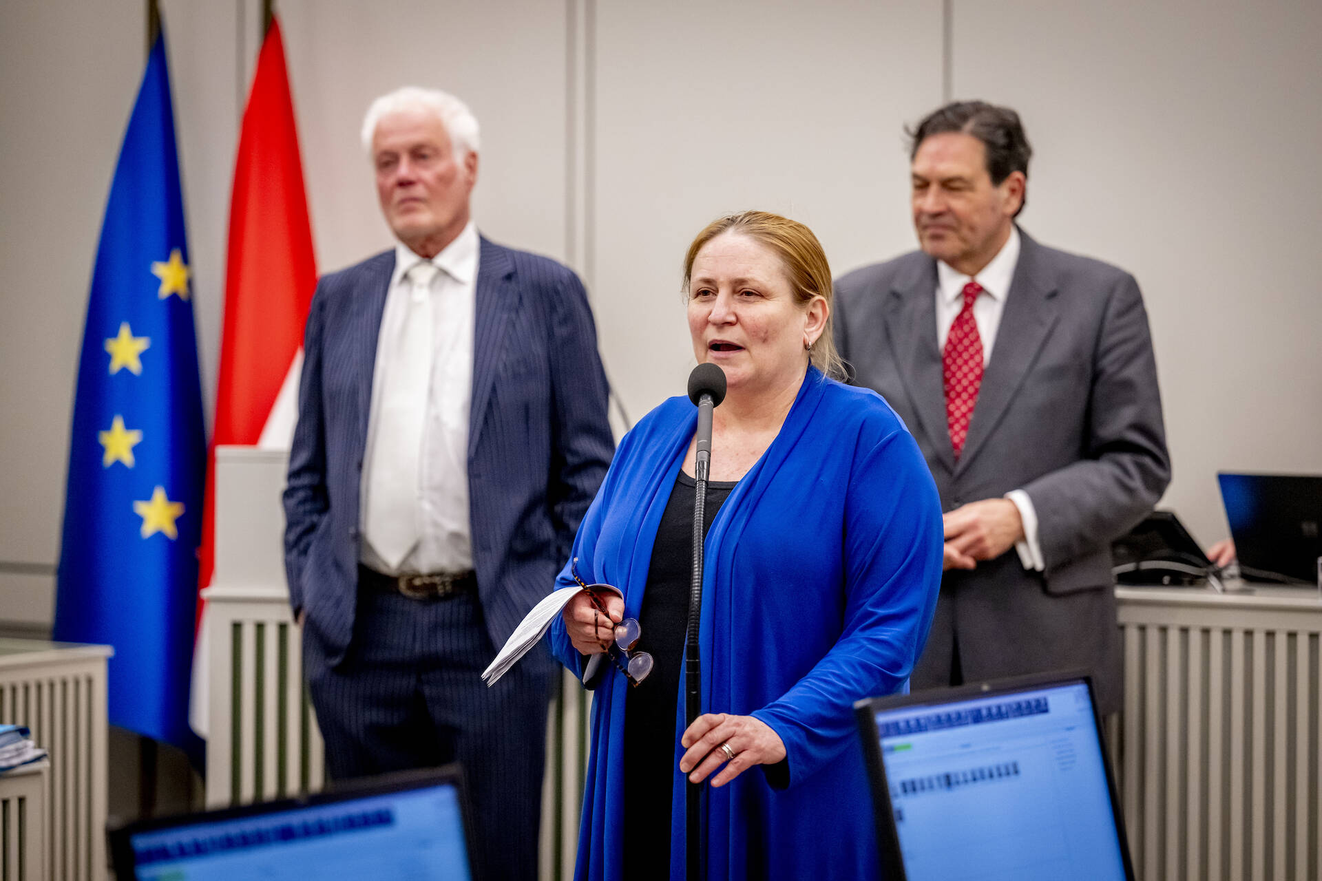 Senator Fiers (GroenLinks-PvdA) bij de interruptiemicrofoon