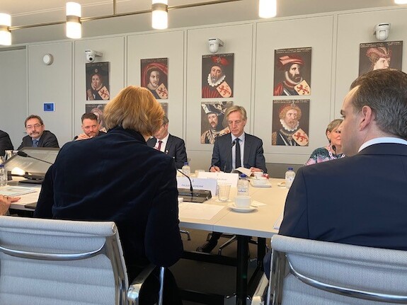De interparlementaire commissie van de Taalunie in gesprek met minister Dijkgraaf van Onderwijs, Cultuur en Wetenschap