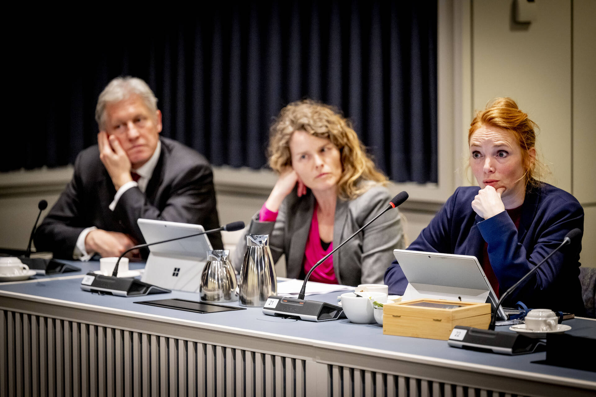 Leden van de commissie voor Financiën tijdens het mondeling overleg - 2