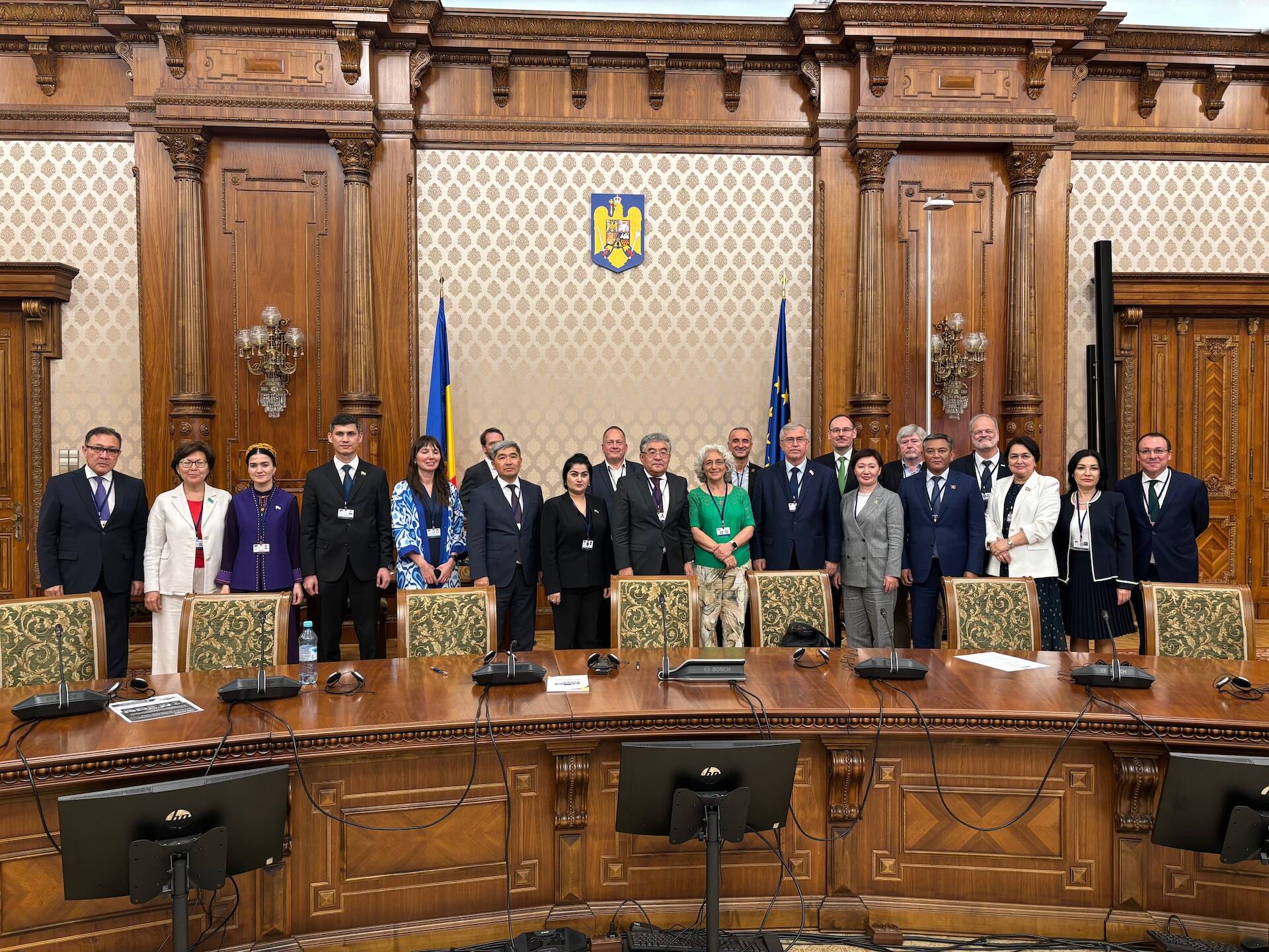 Groepsfoto bijeenkomst over Centraal Azië