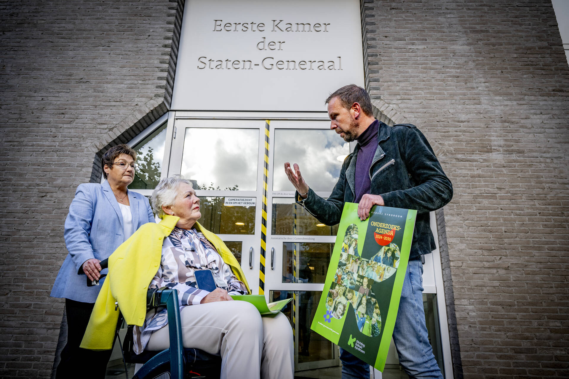 Commissievoorzitter Greet Prins en voorzitter Geert Lammerink van de Stichting Kabuki Syndroom