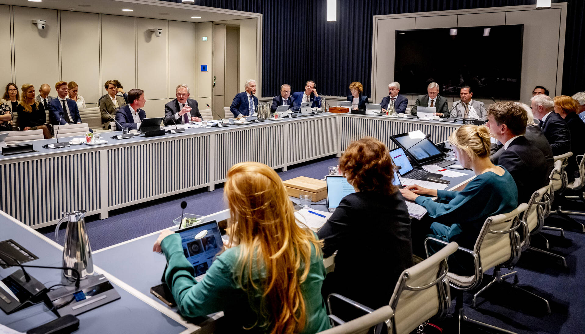 Mondeling overleg van de commissie Financiën met staatssecretaris Idsinga