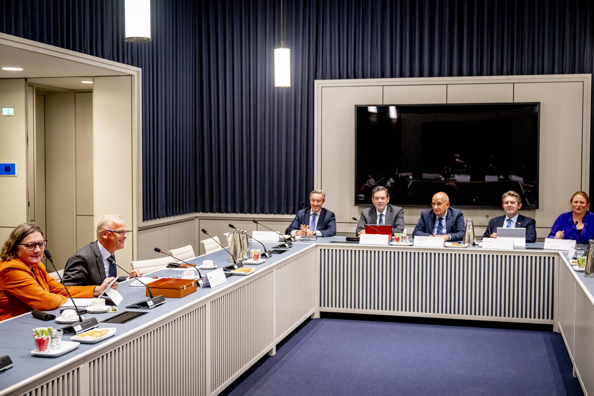 Commissie Digitalisering in gesprek met staatssecretaris Szabó