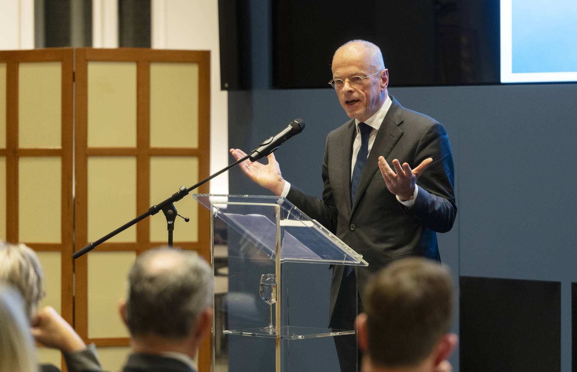 Eerste Kamervoorzitter Jan Anthonie Bruijn sprak over de voordelen van het partijlidmaatschap