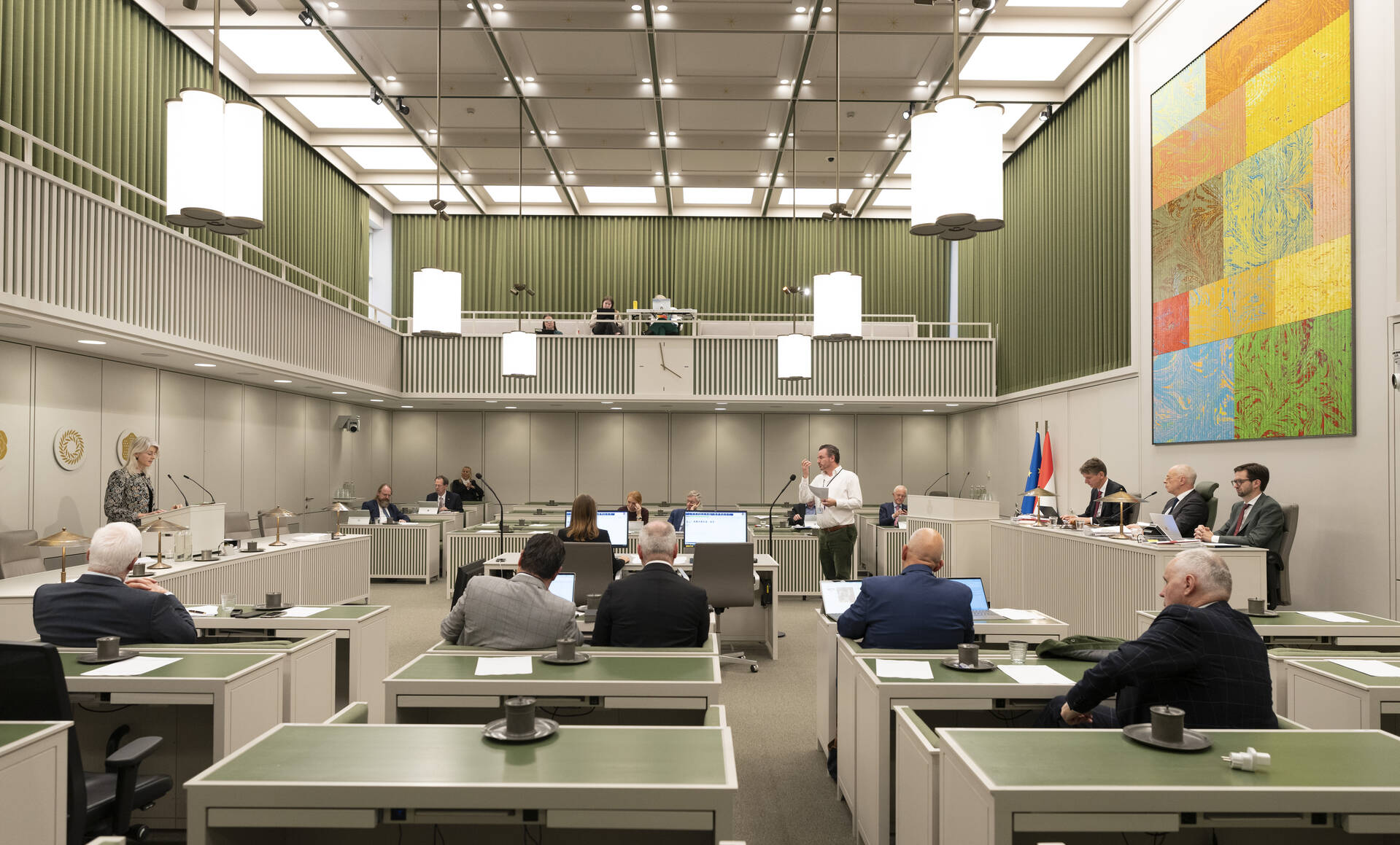 Minister Keijzer in debat met de Kamer.