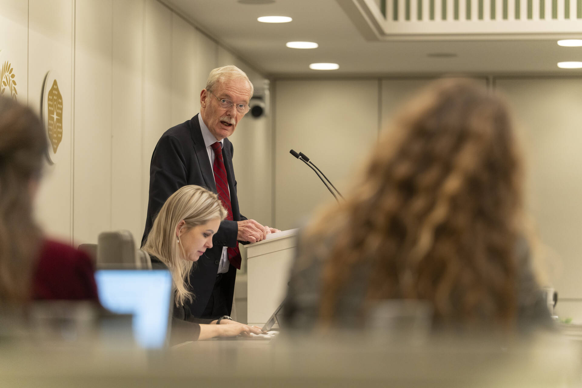 Staatssecretaris Rummenie tijdens het debat op 18 februari 2025