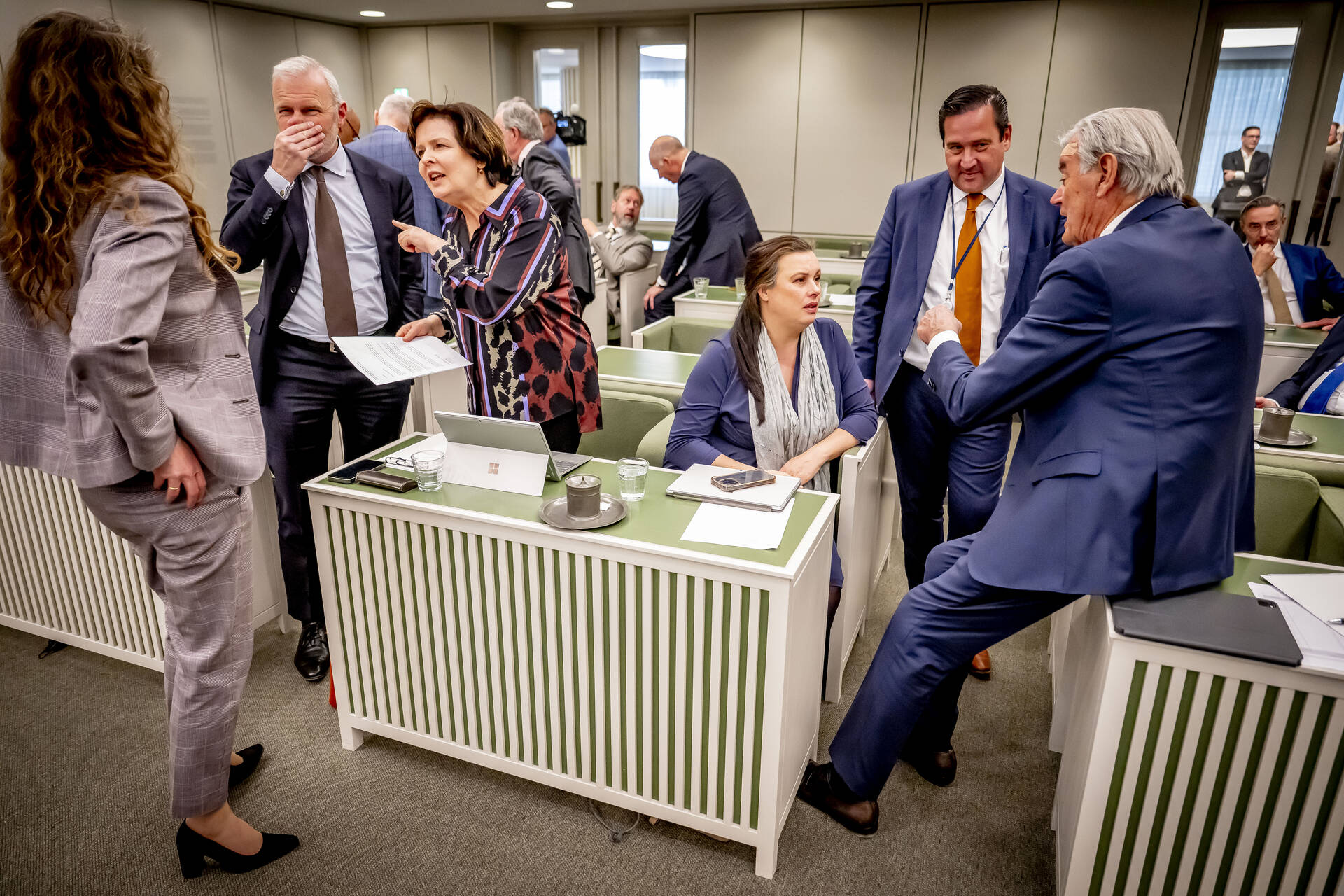 Overleg tijdens een schorsing van het debat