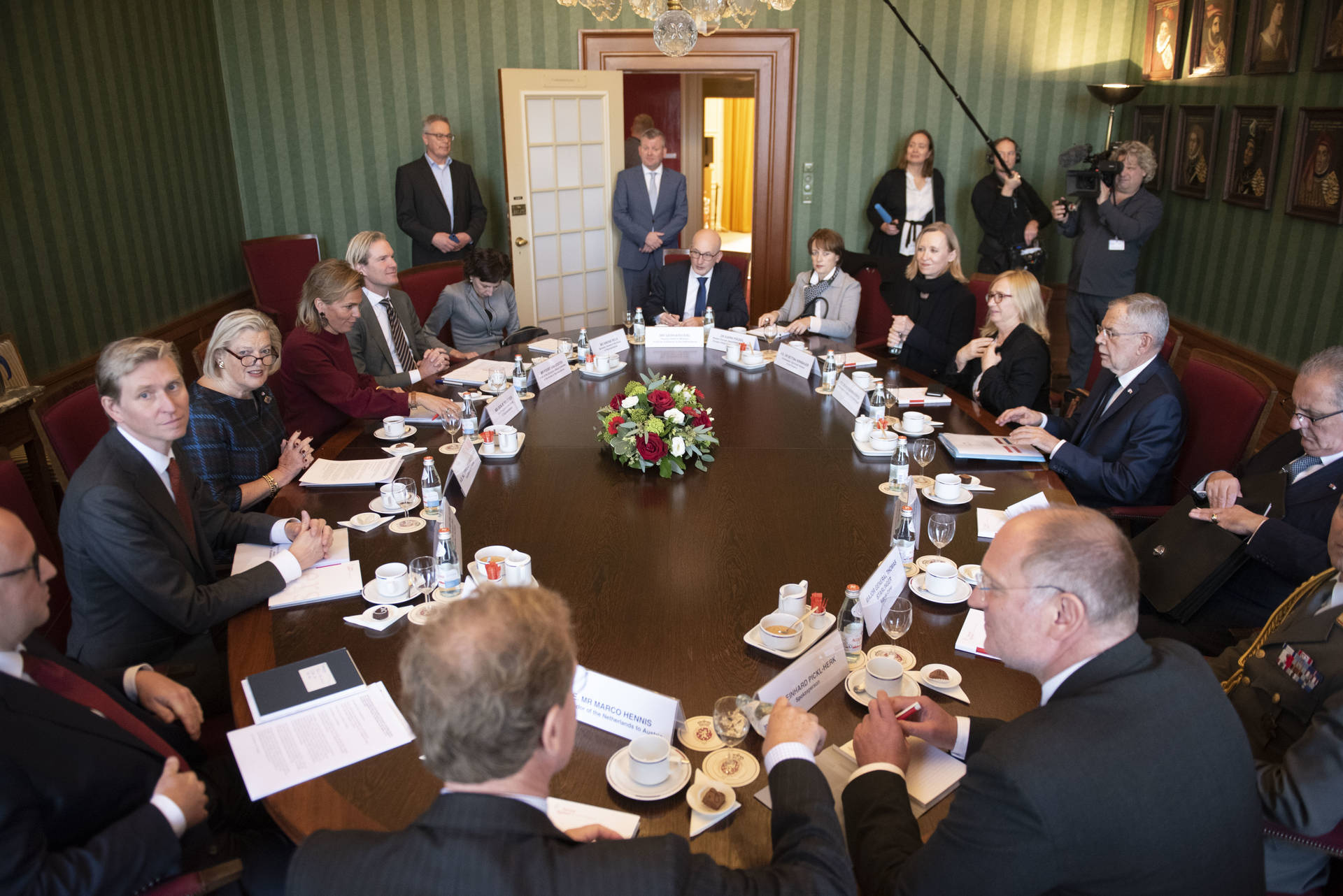 Gesprek in de Gravenkamer van de Eerste Kamer