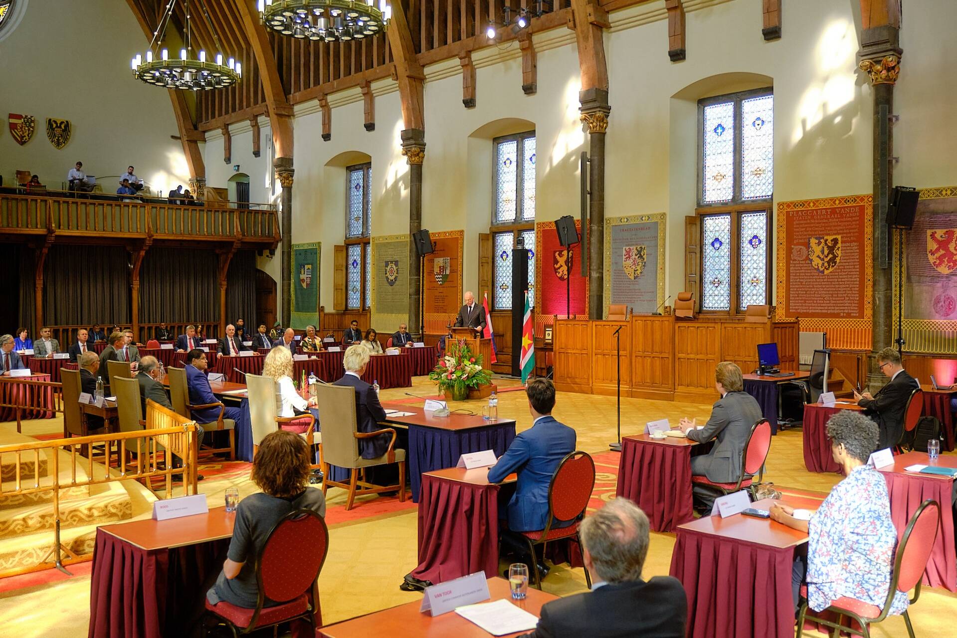 Eerste Kamervoorzitter Jan Anthonie Bruijn verwelkomde de Surinaamse president.