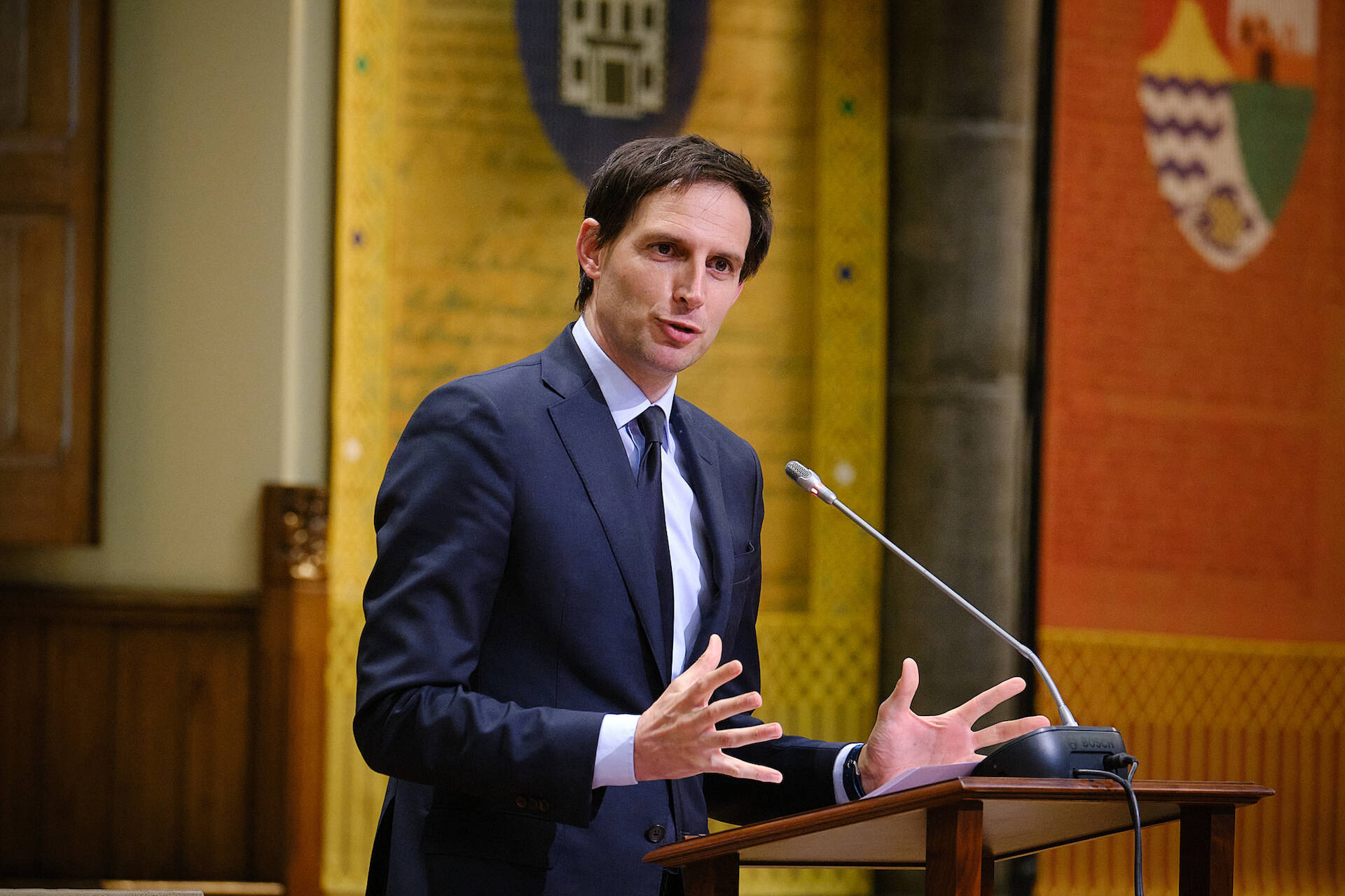Minister Hoekstra (Financiën) tijdens het debat op 18 mei 2021