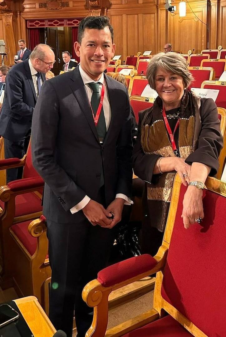 De Nederlandse COSAC delegatie Oomen-Ruijten (CDA) en Tweede Kamer lid Raoul Boucke (D66)