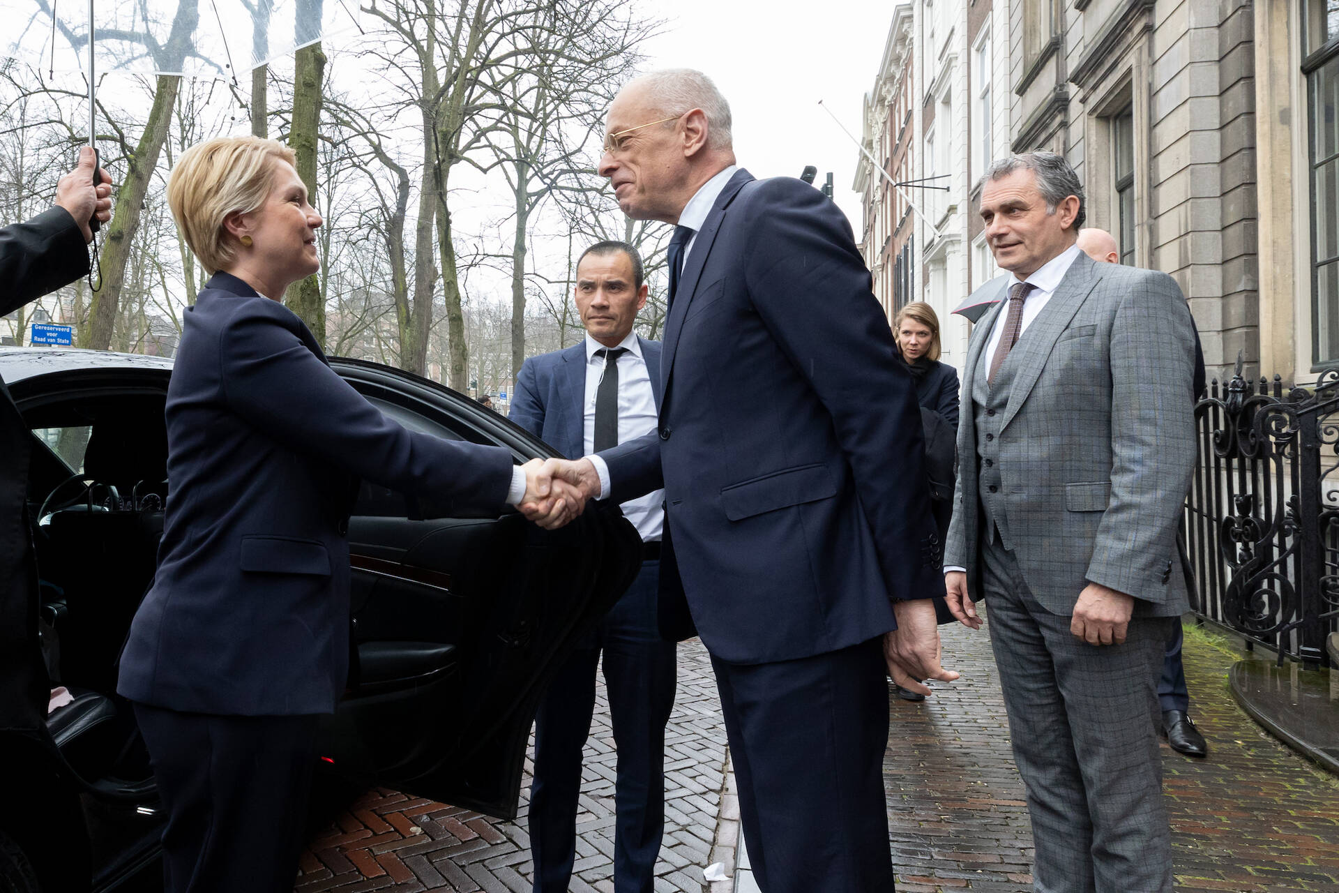 Aankomst van Bondsraadpresident Manuela Schwesig bij de Eerste Kamer der Staten-Generaal