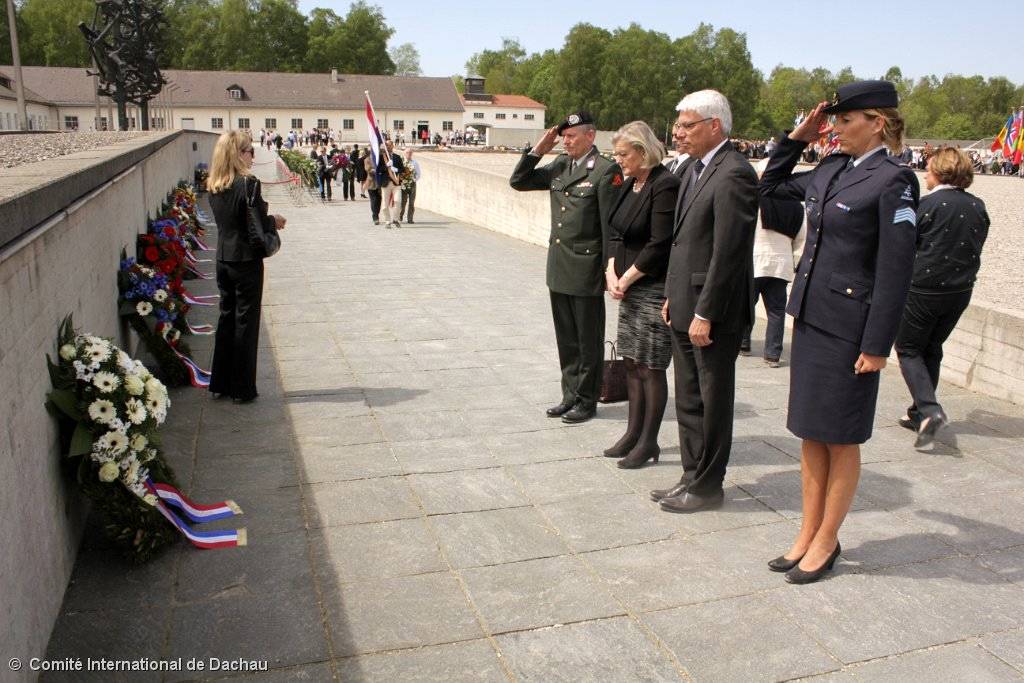 Voorzitter Eerste Kamer bij herdenkingen in Dachau