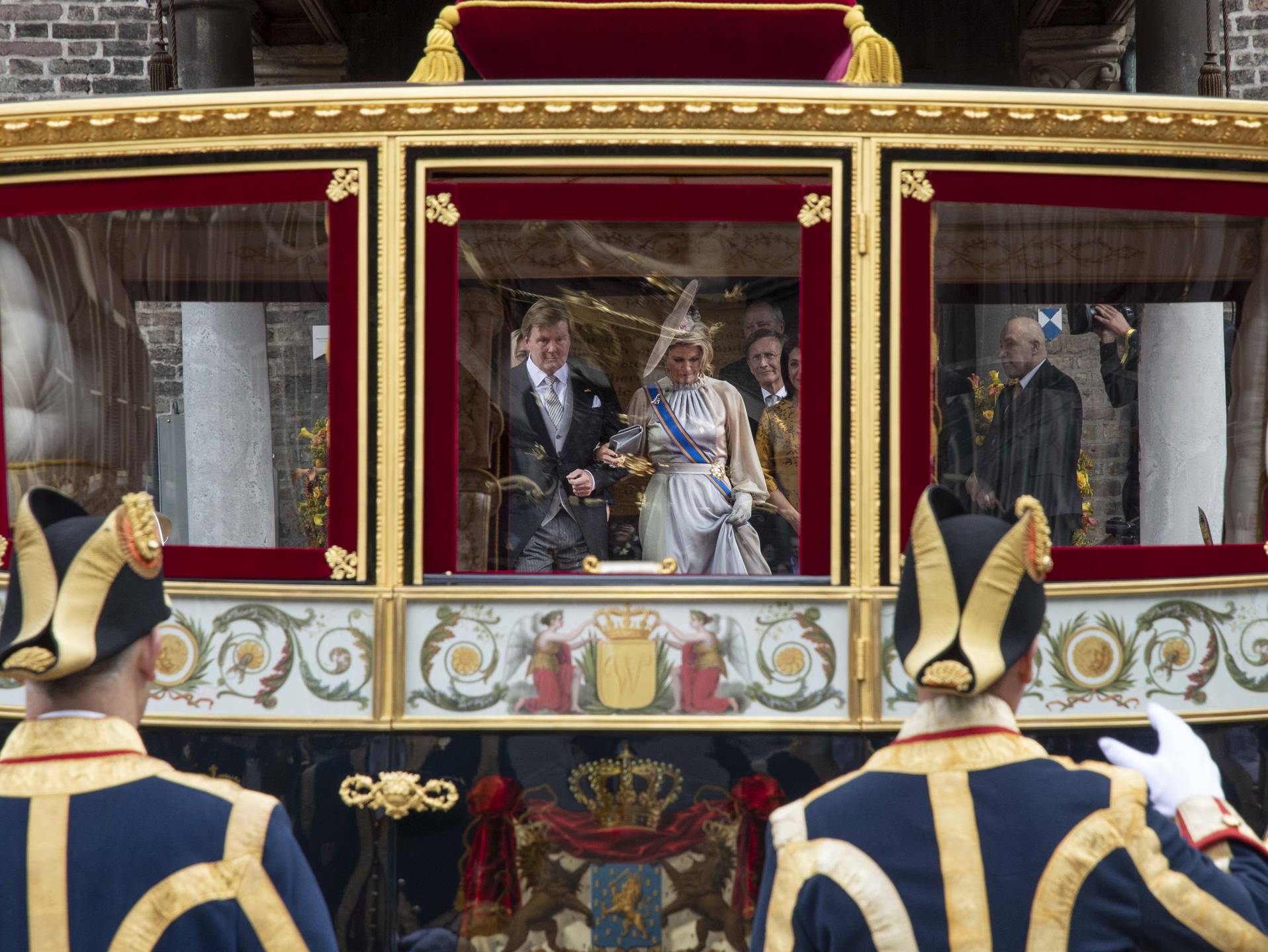 De Koning en Koningin verlaten de Ridderzaal