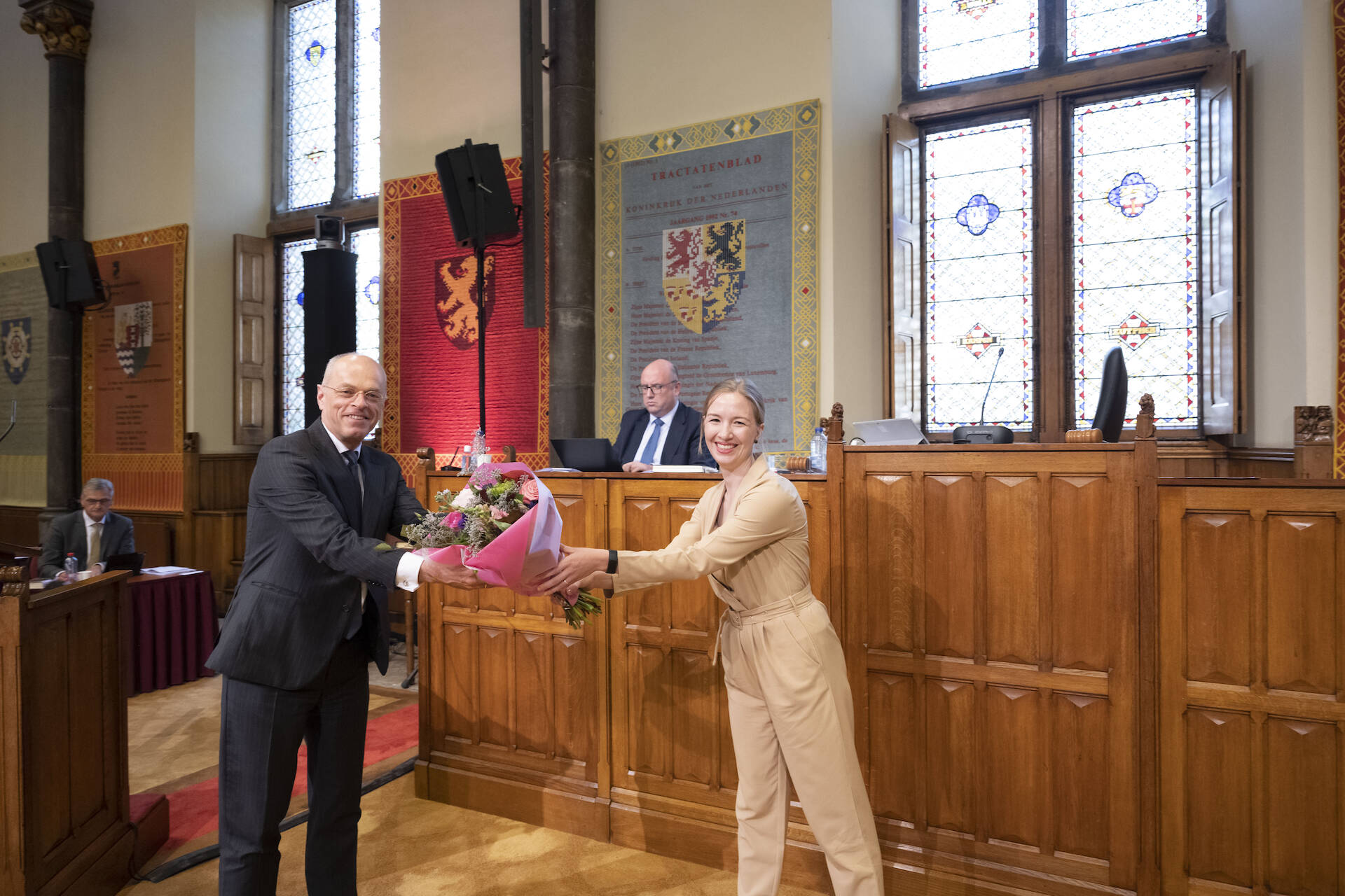 Felicitaties voor senator Pouw-Verweij (FVD) die tijdens het debat haar maidenspeech hield