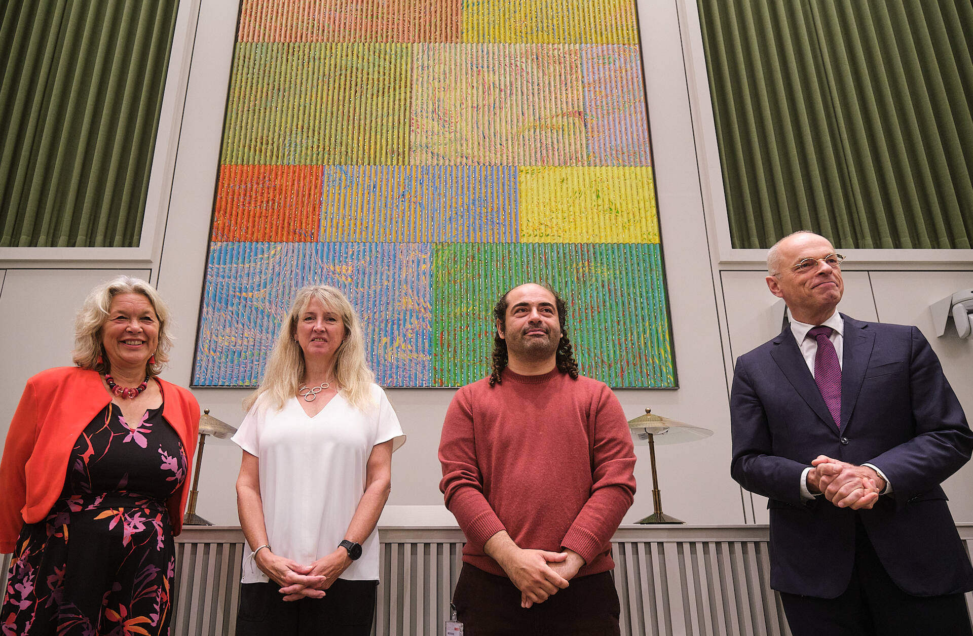 Jopie Nooren, Arda Gerkens, Navid Nuur en Kamervoorzitter Jan Anthonie Bruijn.