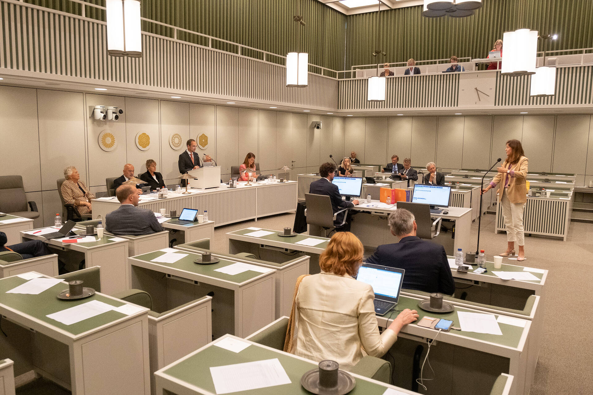 De Kamer debatteerde met de Parlementaire onderzoekscommissie effectiviteit antidiscriminatiewetgeving (POC) over het rapport 'Gelijk recht doen'.