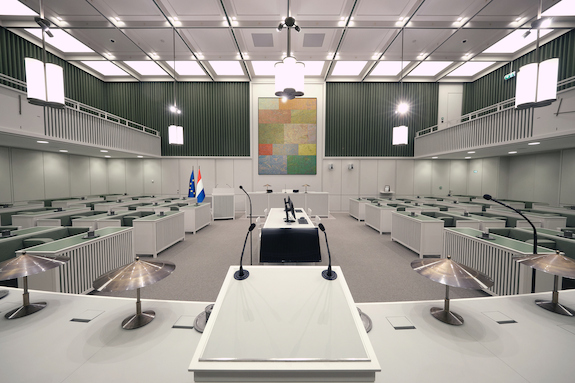 Plenaire zaal Eerste Kamer aan de Kazernestraat