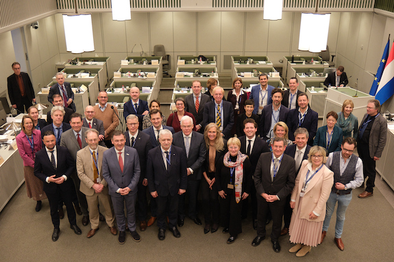 Beneluxparlement van start in Eerste Kamer - groepsfoto