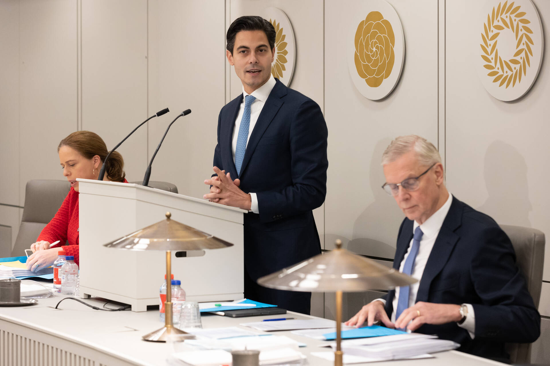 Minister Jetten tijdens het debat op 12 december 2023