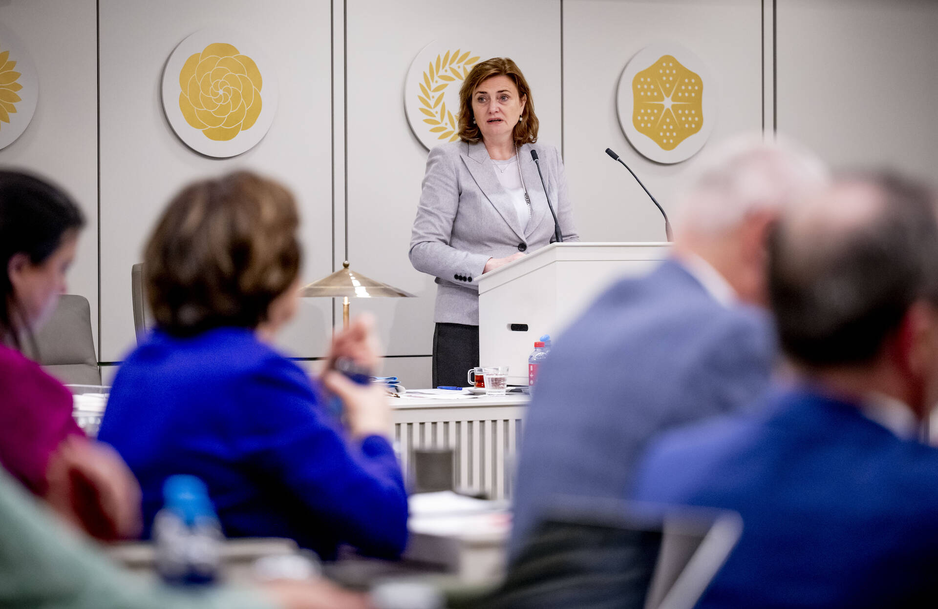 Minister van Gennip aan het woord tijdens het debat op 16 april 2024