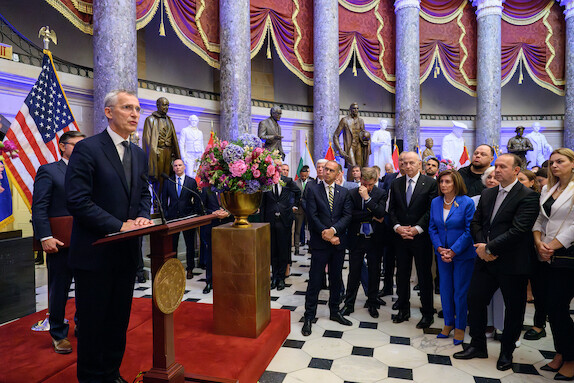 Jens Stoltenberg sprak de Voorzittersconferentie toe