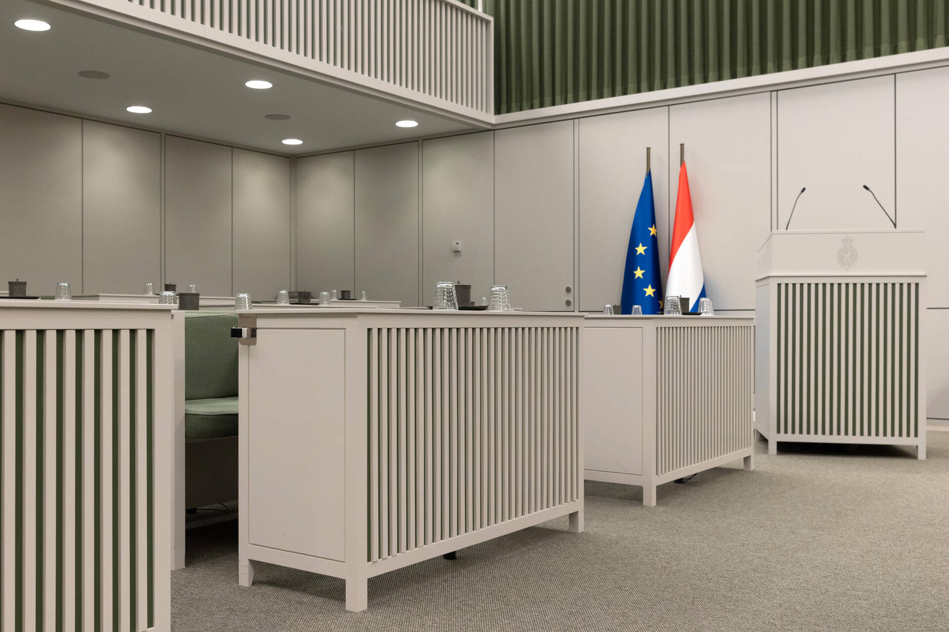 Plenaire zaal Eerste Kamer aan de Kazernestraat